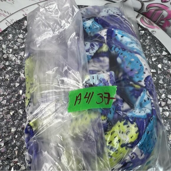 Zip up jacket mesh style lightweight Vibrant Blue and Green Patterned Jacket - Picture 9 of 9